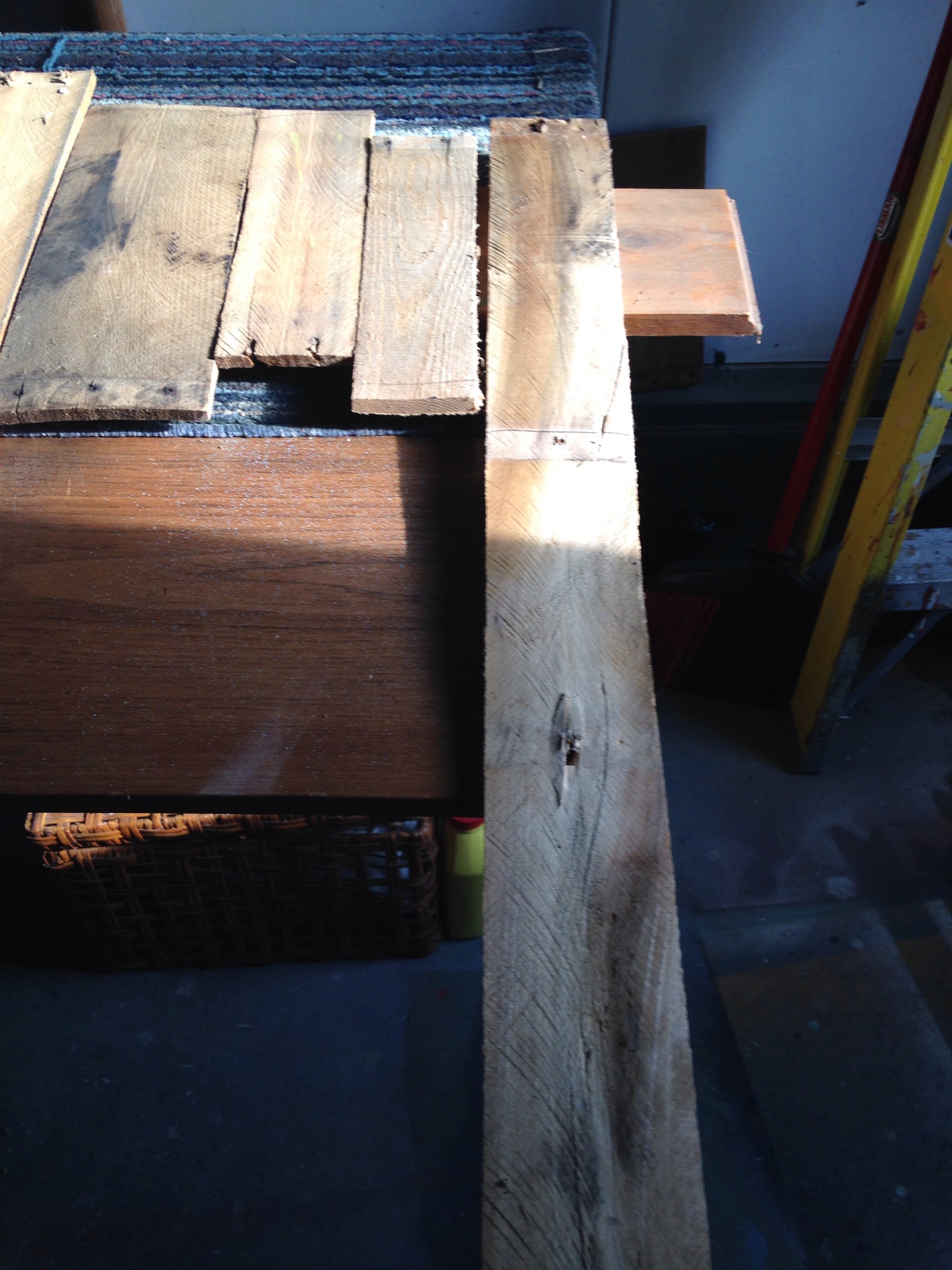 cutting pallet boards