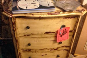 chest of drawers