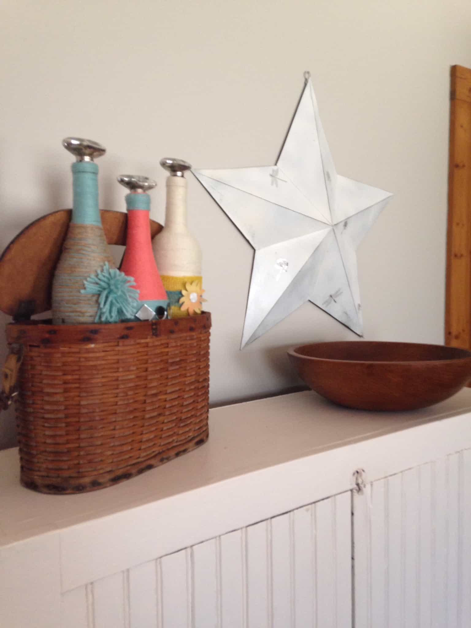 wine bottles and star