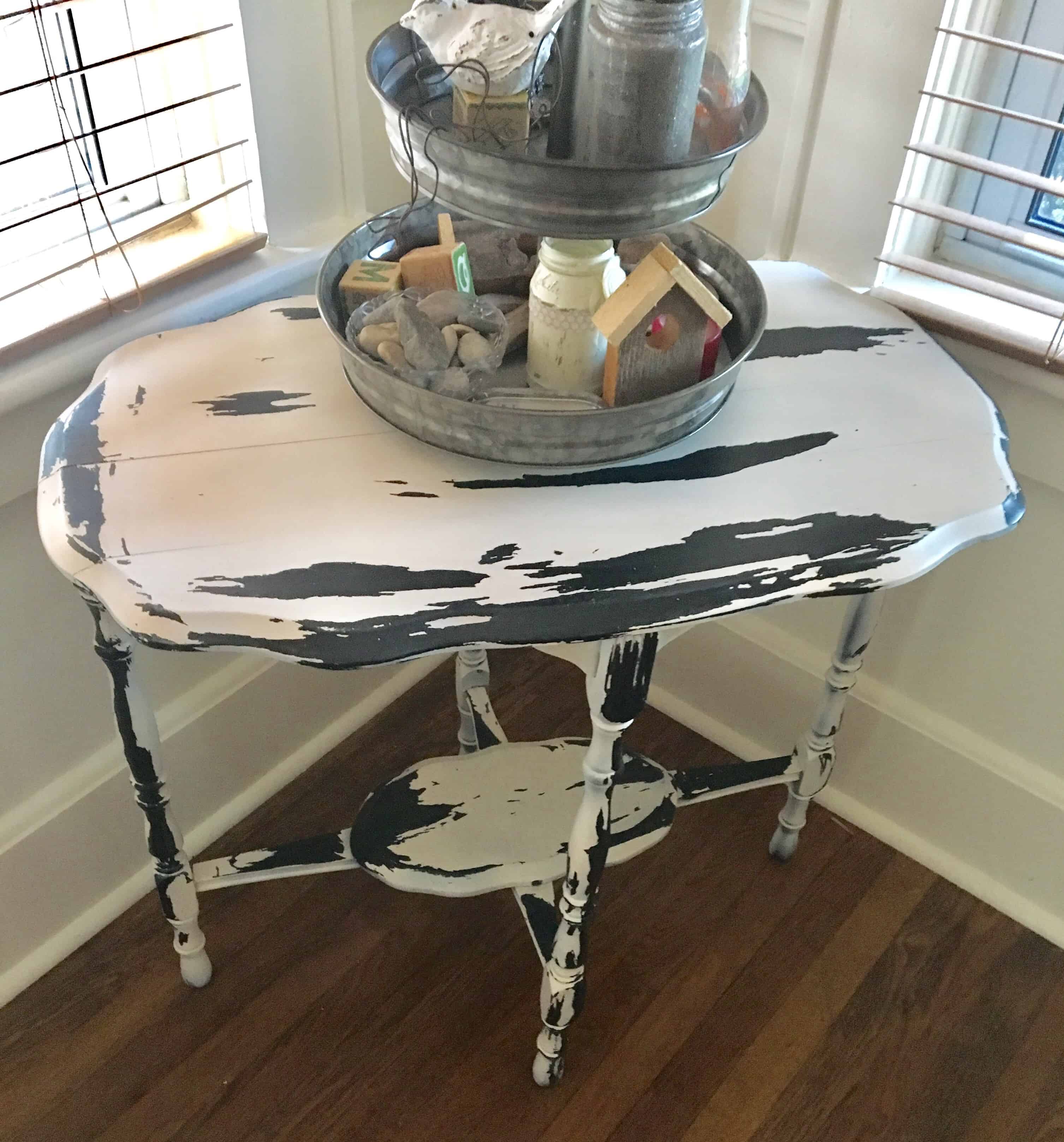 DIY/distressed table/2017 | goodthoughtsgoodlives DIY/distressed table/2017