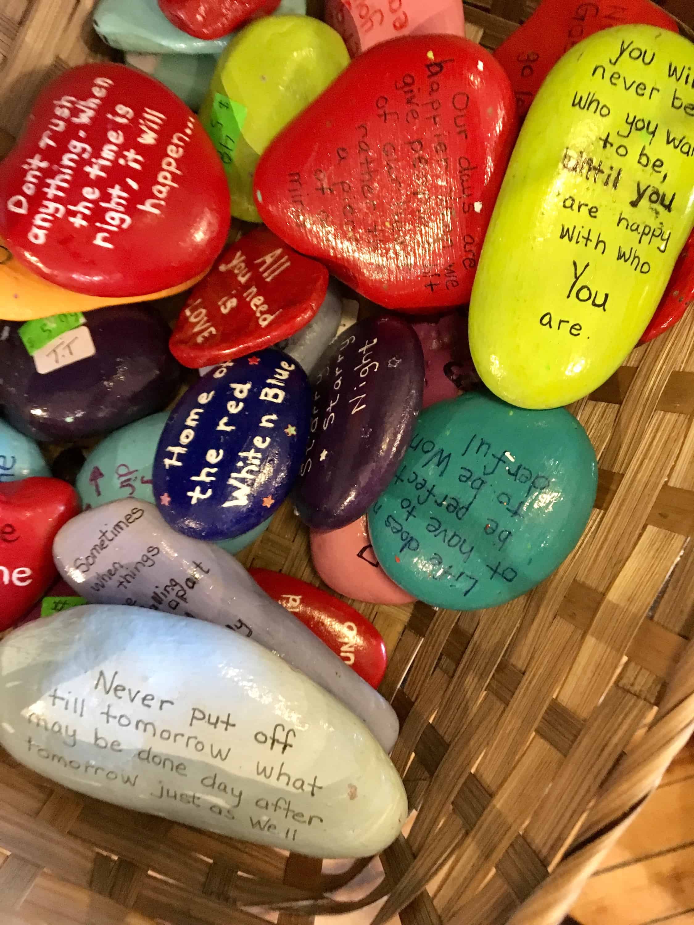 painted rocks Christmas 2017