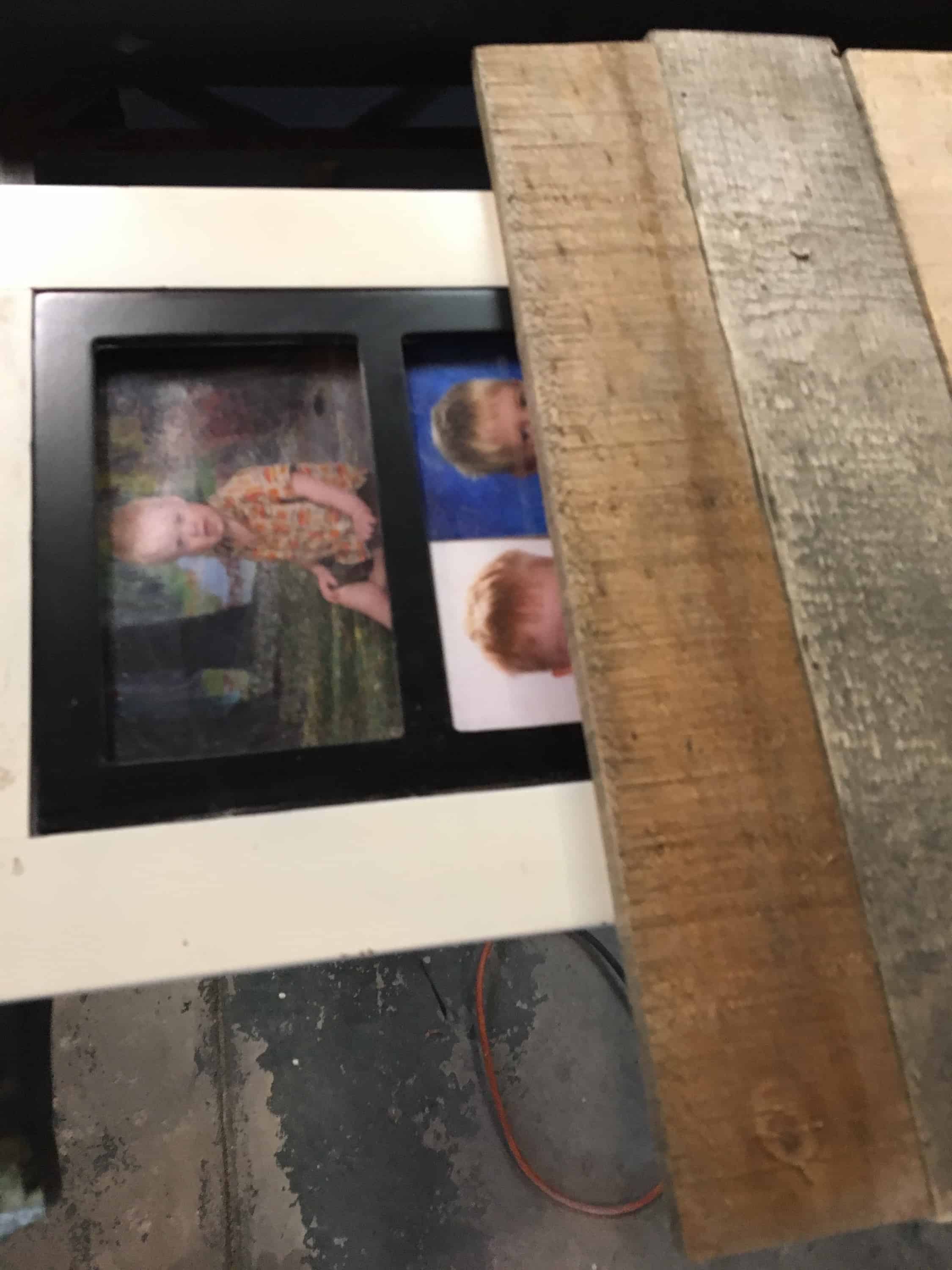 Pallet board rack with wire shelves