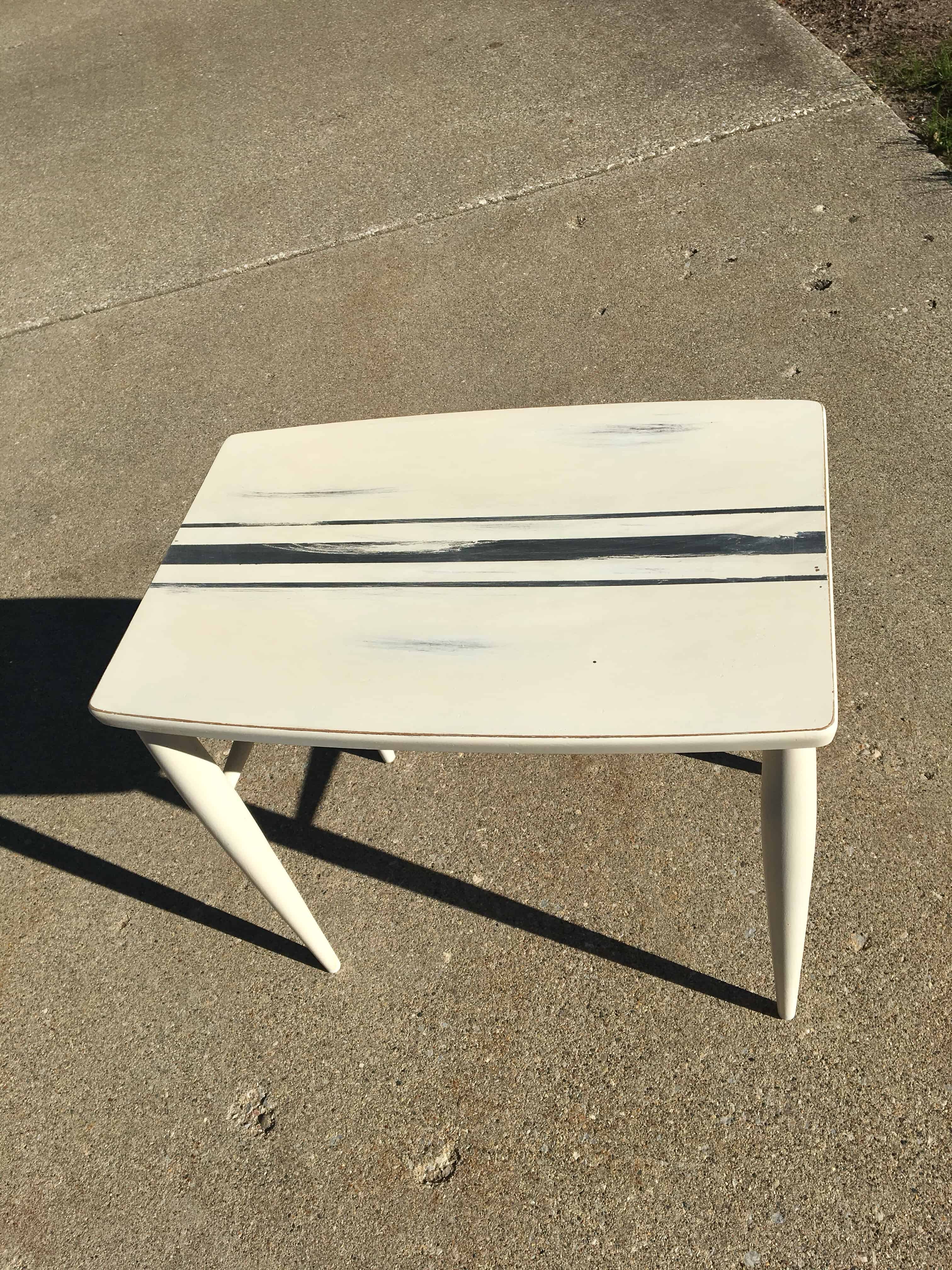 DIY/painted furnture/grainsack striping