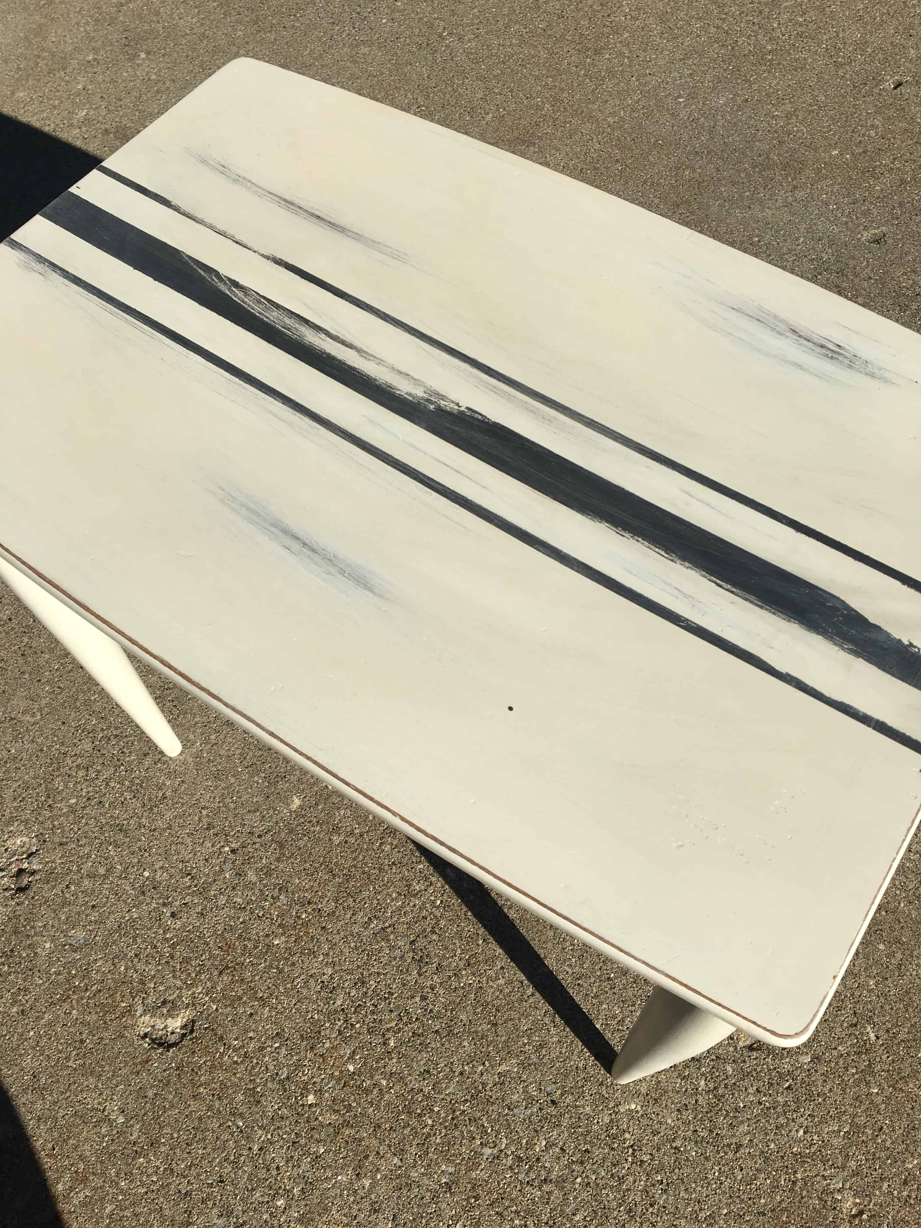 DIY/painted table/grainsack striping