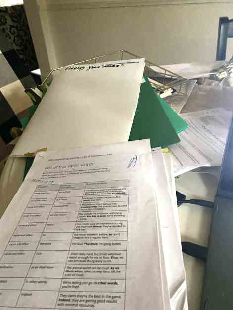 picture of a messy table/combat messiness